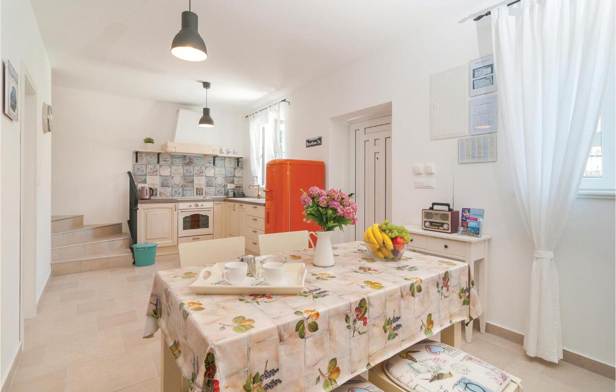 Stunning Home In Primosten With Kitchen Zewnętrze zdjęcie